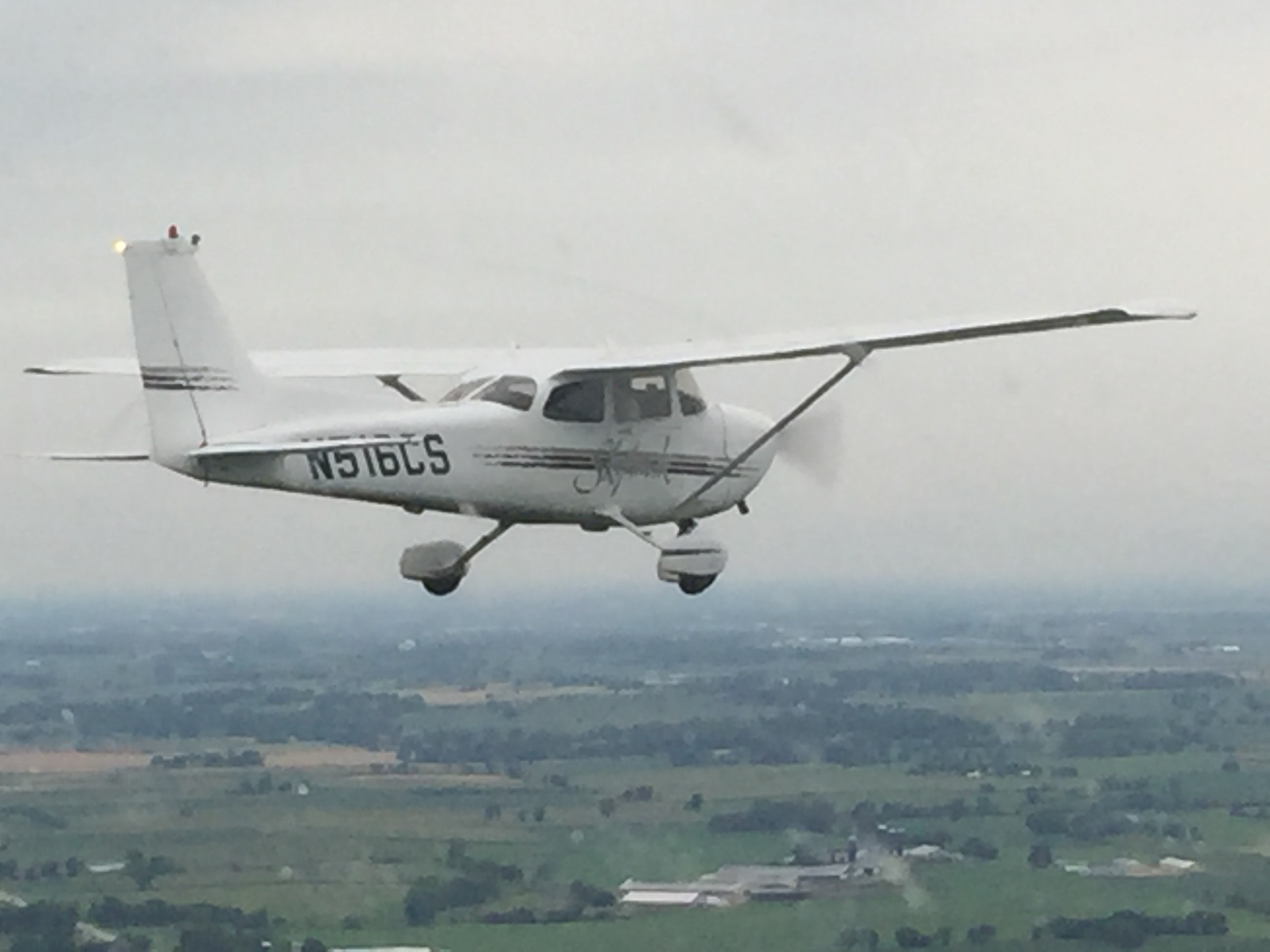 Kilo Lead - Second Wave 2016 Cessnas 2 Oshkosh Mass Arrival