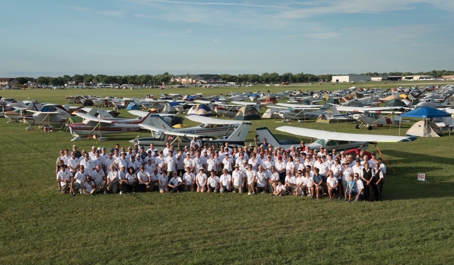 2016 Cessnas 2 Oshkosh Group Picture